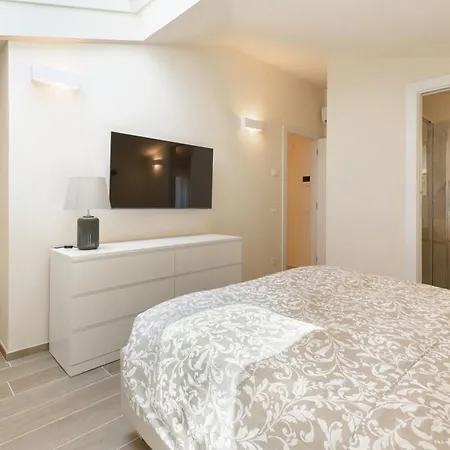 Residenza Alex By Mmega Holiday home